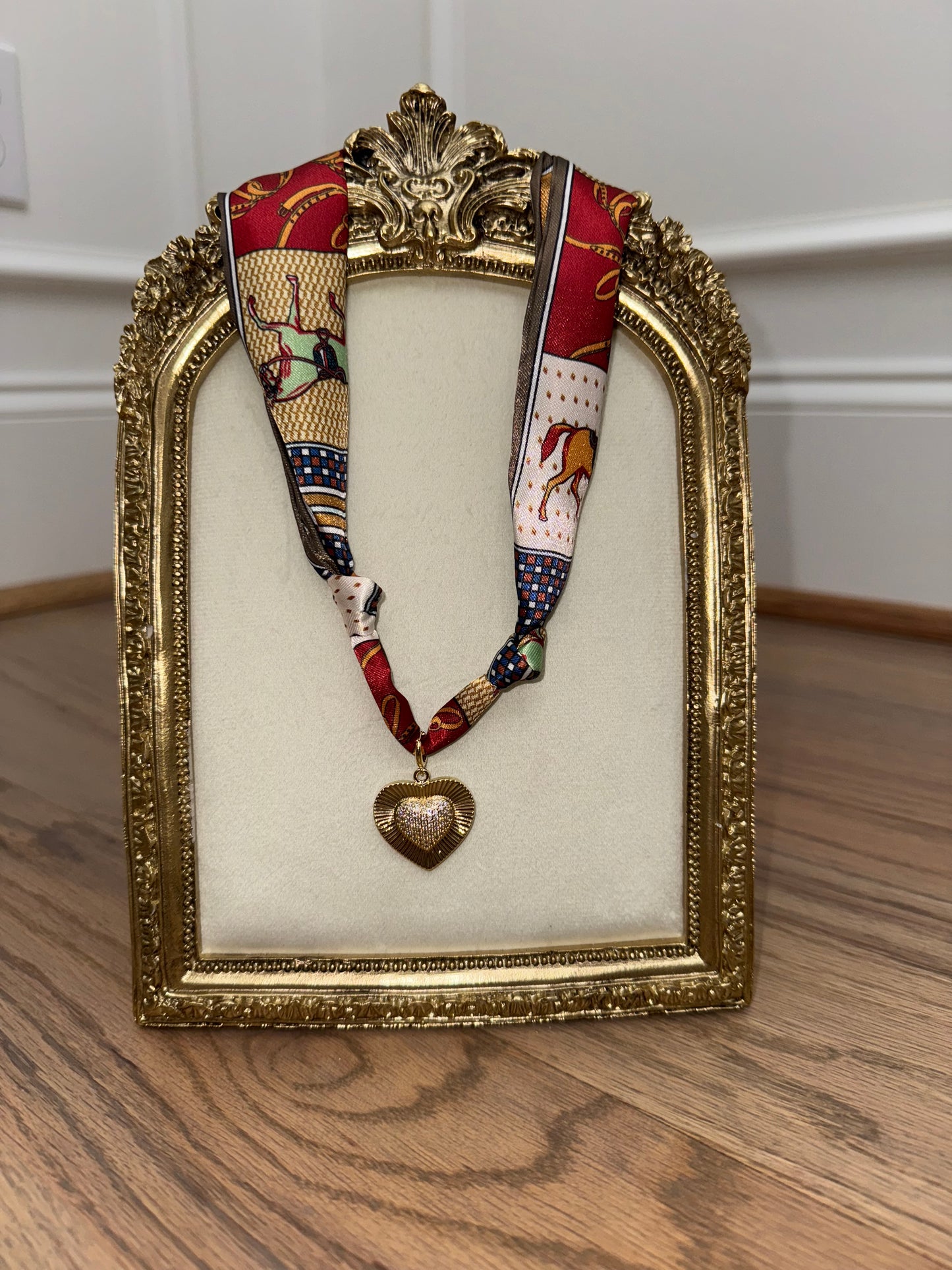 The Southern Heart Scarf Necklace – Burgundy