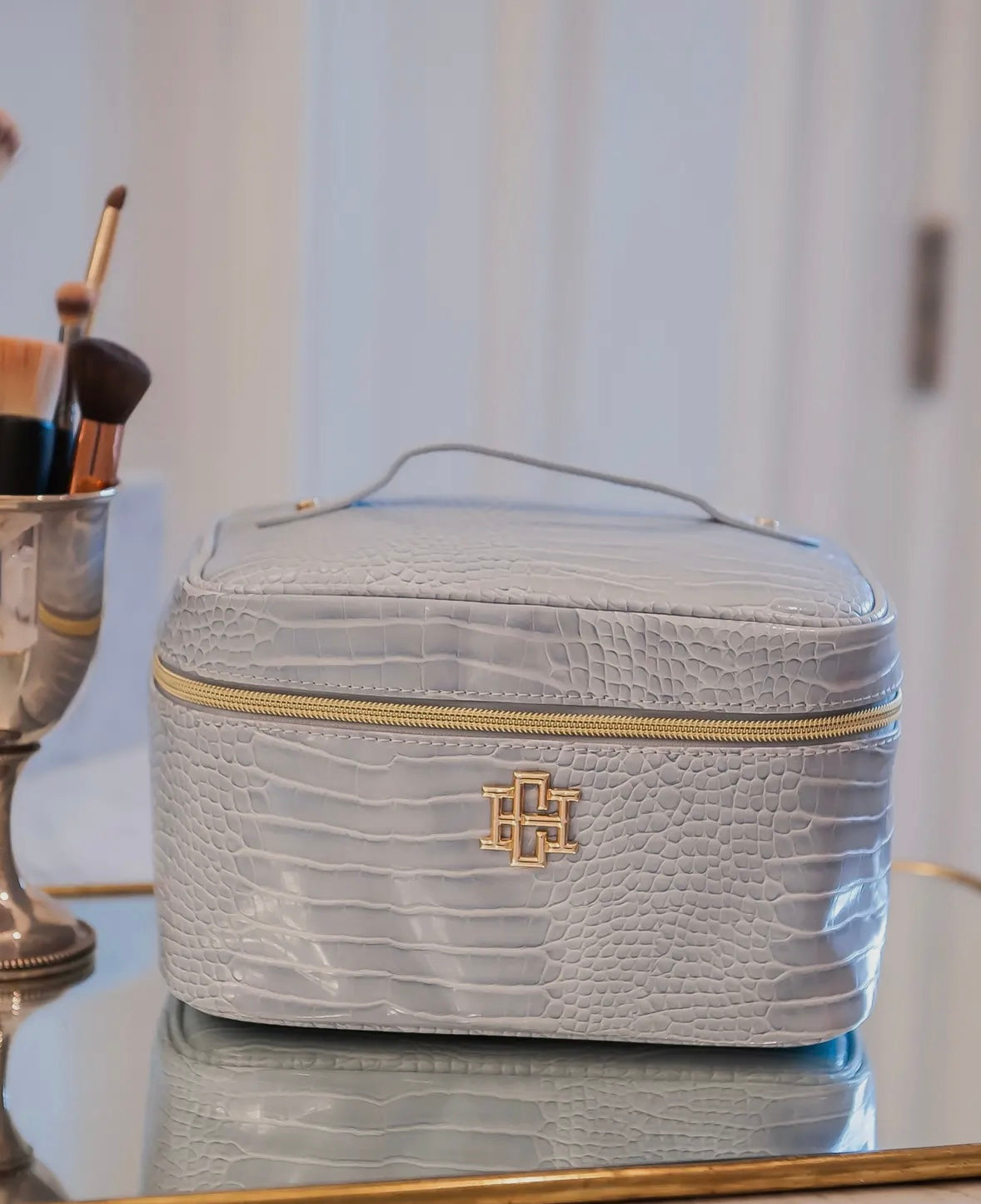 The Baby Blue Glam Case